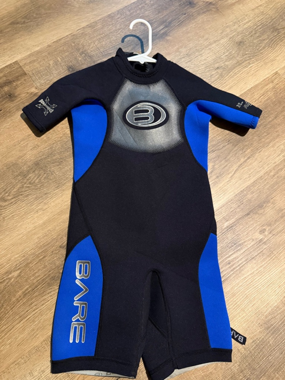 NWOT BARE Kids Wetsuit